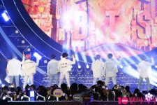방탄소년단·트와이스·아이즈원 ★총출동…광주 슈퍼콘서트 성황