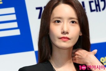[TEN PHOTO]윤아 '아름다운 머리 넘김'
