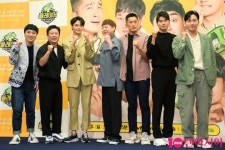 [TEN PHOTO]파이팅 외치는 '플레이어' 출연진