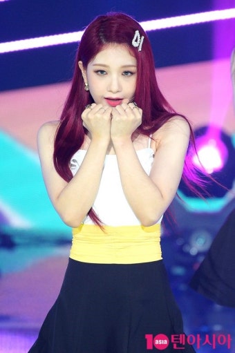 [TEN PHOTO]프로미스 나인 이서연 '부끄부끄'