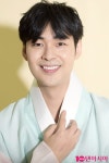 [TEN 한복 인터뷰] 진원 목소리로 심장을 간지럽히고 싶어요