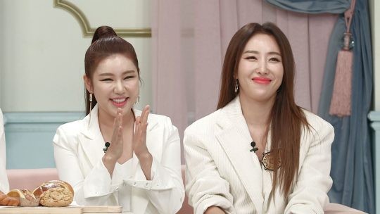 송가인, 불후의 명곡 출연 중 속마음 폭로로 화제! 연애사부터 수입까지 솔직한 이야기 발표