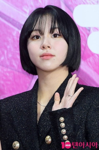 트와이스 채영, 타투이스트와 열애설…엄지 점과 손목 타투 일치