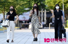 [TEN 포토] 드림캐쳐 수아-시연-지유 우리가 대표로 왔어요