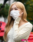 [TEN 포토] 라붐 소연 빛나는 금빛 헤어컬러