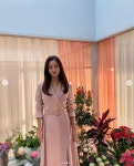 45세 김희선, 꽃 기죽이는 미모...자연미인의 위엄[TEN★]