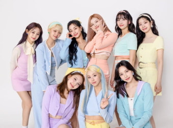 트와이스, 美 빌보드 2주 연속 접수… 'K팝 대표 걸그룹' 저력 입증
