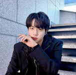 방탄소년단 진, 인스타 팔로워 3700만 돌파! 비주얼 맛집