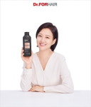 장윤정, 염색샴푸 모델 꿰찼다...4060 친근 이미지로 제격