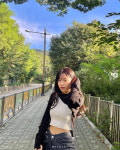 박성광♥이솔이, 크롭티 입고 섹시하게 가을산책...점점 더 어려지는 비주얼[TEN★]