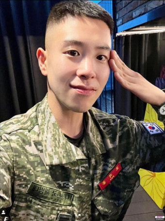 피오, 해병대 입대후 날렵해진 턱선...멋있어진 군인[TEN]