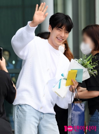 [공식] 김우빈, 오늘(4일) 서울아산병원 1억 기부…조용하고 꾸준한 선행