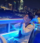 한정민헤어필 | 한정민, 두 눈 질끈 감고…혹시 눈물 흘리는 건 아닌지?