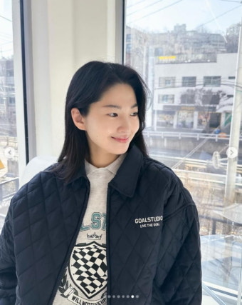 '전진' 류이서, 청순미 가득한 꾸안꾸 패션...러블리 꽃미소