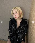 우주소녀 다영, 글래머 몸매 노출한 아찔한 하의실종 패션