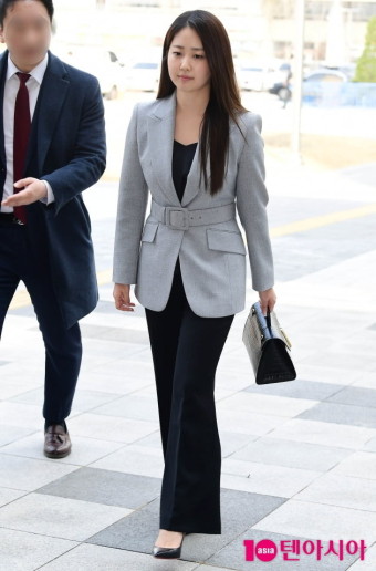 [TEN 포토] '박수홍 부인' 김다예 '증인으로 출석'