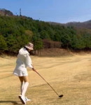 임창정♥ 서하얀, 명품 D사 모자 쓰고 친구들과 라운딩 텐션 올라가 행복