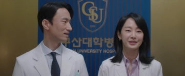 [종합] 엄정화, 간 이식받고 각성…'명세빈과 불륜' 남편 김병철에 "개XX" ('닥터 차정숙')