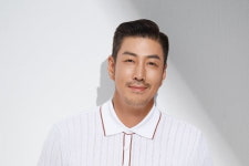 배우 윤태영, 대기업 전 부회장 父에 받은 30억원 대 주식 증여세 소송 일부 승소