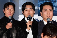 [종합] 김윤석이 표현한 이순신 3부작의 마지막 