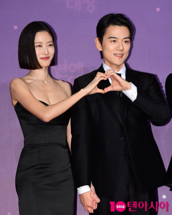 [TEN포토]이현이-홍성기 부부 '비주얼 부부'