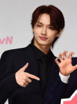 [TEN포토]세븐틴 준 심쿵 눈맞춤