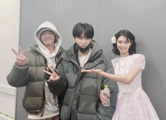 김재중, 이준영과 '연극 데뷔' 최수영 응원 