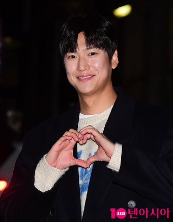 [TEN포토]나인우 '스윗한 하트'(내남결 쫑파티)