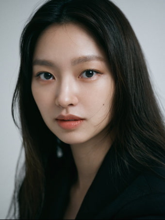 배우 정유민, 클로버컴퍼니와 전속계약 체결! 새로운 도약에 기대함
