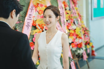 '복수 시작' 박민영, 이이경송하윤 결혼식 민폐 하객룩('내남결')