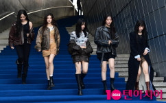뉴진스 평균 나이 17.6세, 왜 무대만 내려오면 패션이 칙칙해질까 [TEN피플]