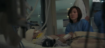 [종합] 첫방 '원더풀 월드' 김남주, 아들 뺑소니 사고→뻔뻔한 가해자 향해 차량 돌진했다