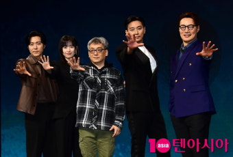 [TEN포토]주지훈-한효주-이희준-이무생-박철환 감독 '우린 지배종 입니다'