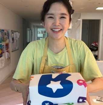 장영란 '눈성형 4번' 이유 있었네…아침에 子 생일상 차린 얼굴이 이 정도
