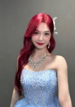 조이, 또렷해진 눈 뽐내며 활짝…디즈니 공주님이 따로 없네