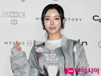 달샤벳 세리, 강렬한 레드...명품 각선미[TEN포토+]