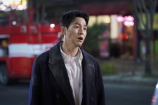 더 글로리 지워낸 정성일, 디즈니+서 인생캐 경신