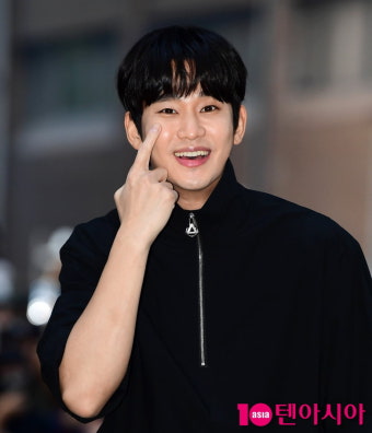 '故 김새론과 교제 인정' 김수현, 입 연 이유 있었다…A4 9장 분량으로 구구절절 해명 [TEN이슈]