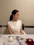 효민, '10살 연상'과 달달 데이트…'S대 금융맨' 사진까지 잘 찍어