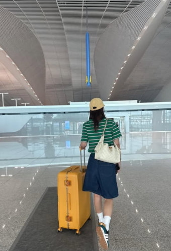 신혼여행 따라갈 거야?…신지, 김종민 출국날 '공항' 등장