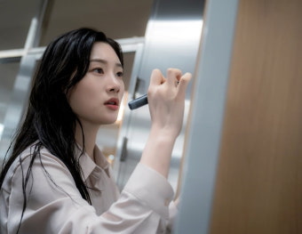 [공식] '27세' 정채연, 황인엽과 마침표 찍고 '43세' 이진욱과 호흡…신입 변호사 변신 ('에스콰이어')
