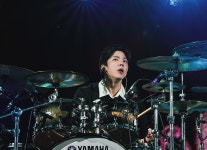 데이식스 아직 발매 안 됐는데…미공개 신곡 호응에 깜짝