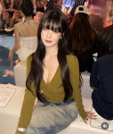 ‘케이’ BJ 과즙세연, 열애 고백 후…파격 노출 V라인에 깜짝