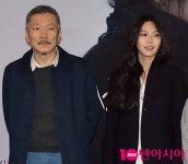 홍상수·김민희, 코로나 끝났는데 거리두기…또 경기도 하남에서 포착