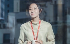 15년 만에 복귀했는데 벌써 어깨가 무겁다…공효진, MBC 금토극 부진 끊을까 ('유부녀')
