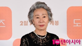 윤여정, 美 에미상 후보 올랐다…오스카 이어 또 한 번 '한국 최초' 도전