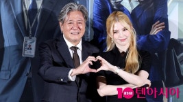 한소희·최민식 '인턴' 박스오피스 1위…'오디세이' 독주 막았지만 예매율은 3위