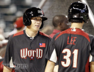 연습타석에 들어가는 이학주