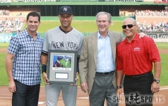 [포토] 데릭 지터와 함께한 조지 W 부시와 이반 로드리게스, 마이클 영