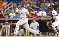 [포토] 첫  선제점을 만드는 벨트레의 2루타